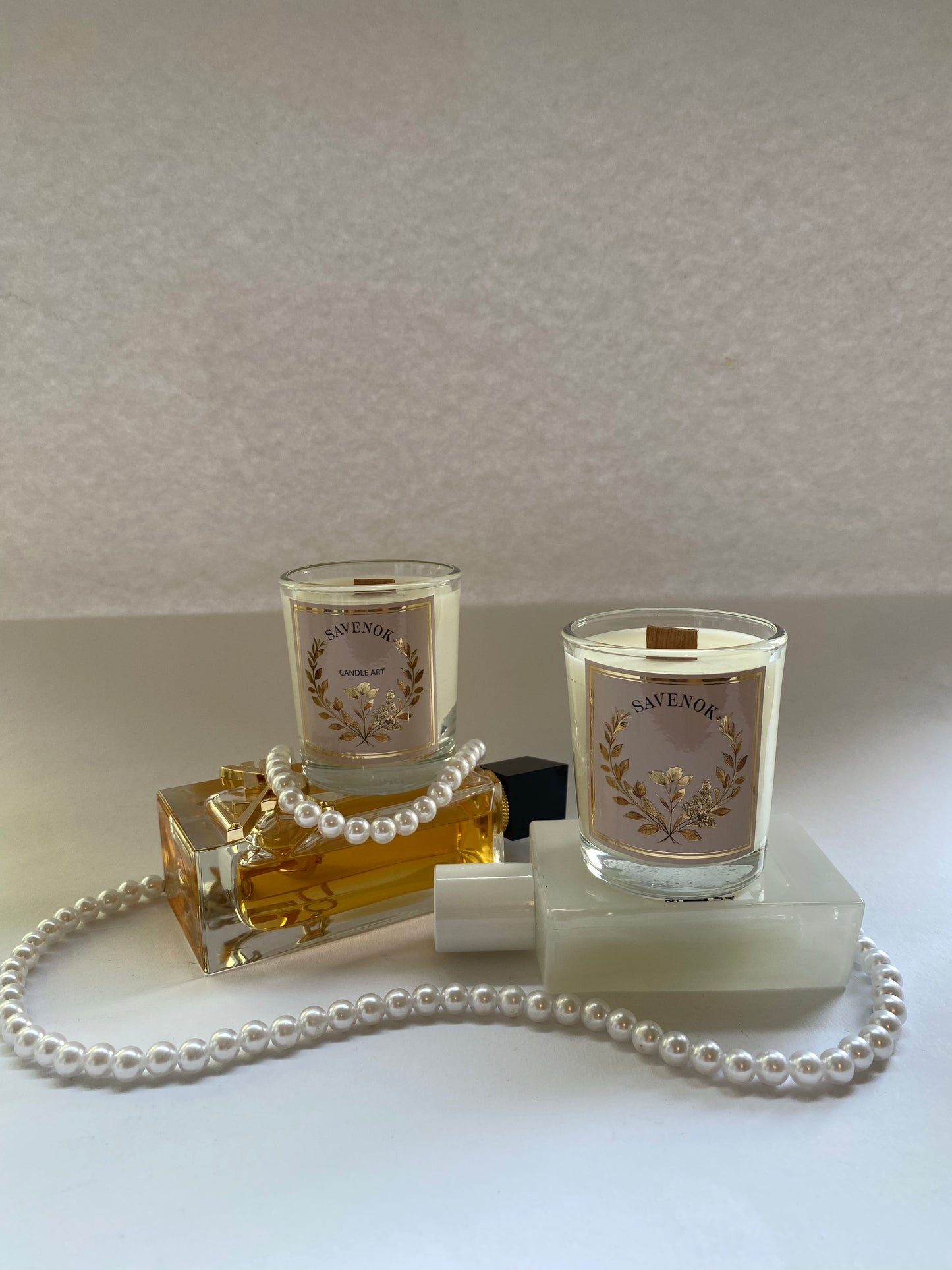 Duftkerze "Alien" – handgemachte Kerze mit mystisch-blumigem Amberduft | SAVENOK